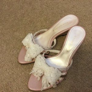 Vanity Beauty Pink with white bow sandals M